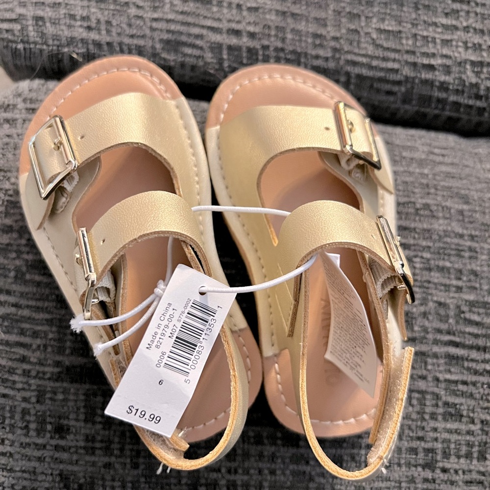 NWT, Old Navy, little girls Sandals, gold, straps
